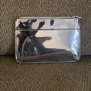 Silver reflection clutch